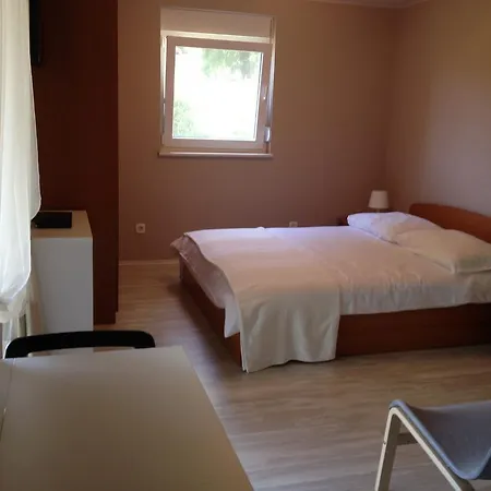 Apartment Apartman Hlanuda *